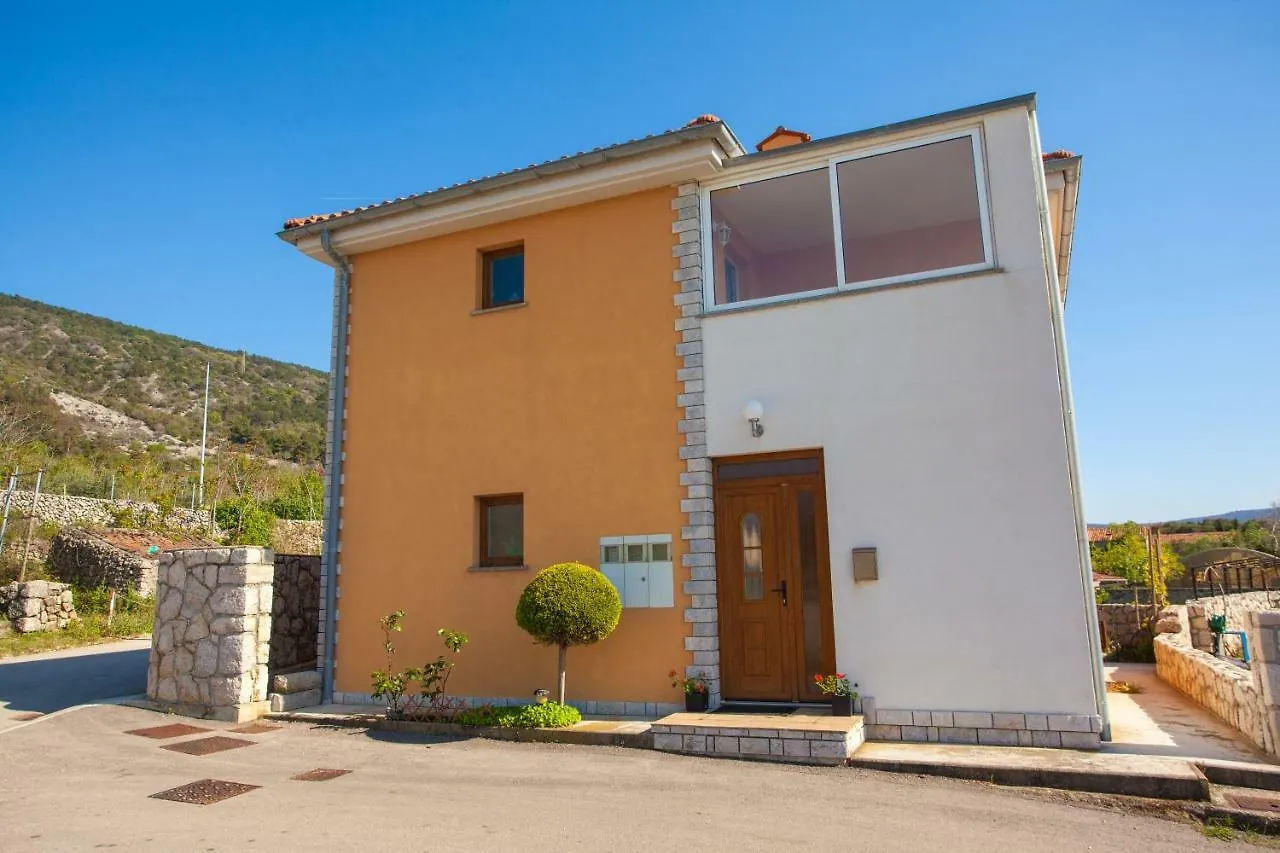 Apartman Madlen Cres Appartamento